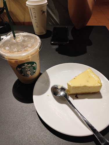 Comentarii opinii despre Starbucks Siliwangi Sukabumi