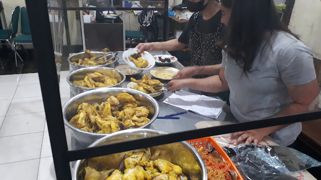 Opinii despre Warung Makan Ayam Bakar Bu Wati în Kota Salatiga - Gastronomi dan perhotelan