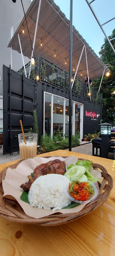 Opinii despre Warunk Container 79 în Kota Depok - Gastronomi dan perhotelan