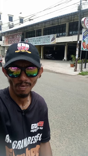 Rm. Elisa Kitchen Seafood