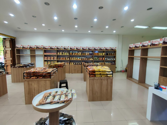 Opinii despre Mahkota Kripik Balado în Kota Padang - Gastronomi dan perhotelan