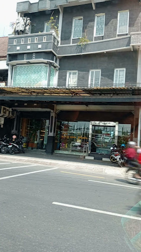 Toko Roti Jakarta - Gastronomi dan perhotelan