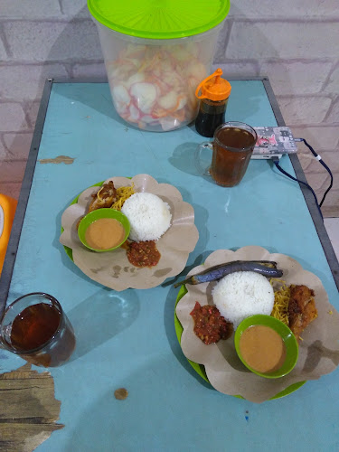 Opinii despre Warung Makan Kediri în Kota Samarinda - Gastronomi dan perhotelan