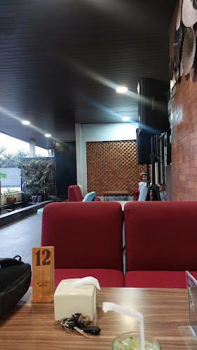 Comentarii opinii despre de'Clan Resto & Cafe Depok
