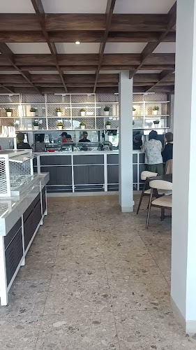 Pizza Hut Ristorante - Gastronomi dan perhotelan