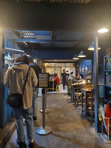 Jl. Kebon Bibit No.3, Tamansari, Kec. Bandung Wetan, Kota Bandung, Jawa Barat 40116