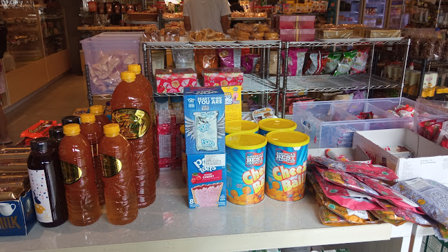 Opinii despre Hari-Hari Minimarket Cake & Bakery în Kota Manado - Gastronomi dan perhotelan