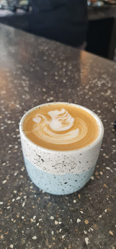 Ratih Coffee & Eatery - Gastronomi dan perhotelan