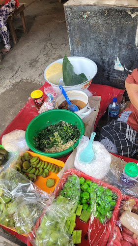 Comentarii opinii despre Pasar Krempyeng Pusponjolo