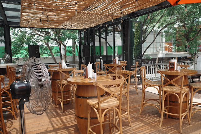 Comentarii opinii despre HotLicks Texas BBQ & Bar