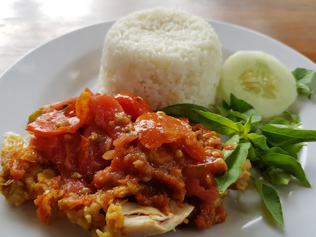 Chick n" Friends Kupang - Gastronomi dan perhotelan