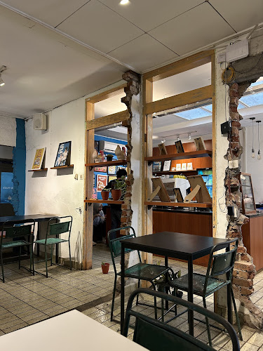 Jl. Karawitan No.3, Turangga, Kec. Lengkong, Kota Bandung, Jawa Barat 40264