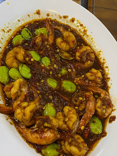 Warung Bambu Lulu Sop Kepala Ikan - Gastronomi dan perhotelan