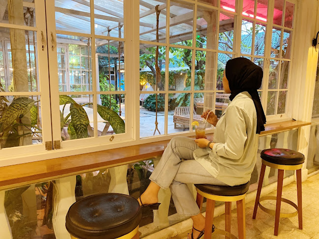 Opinii despre Mein Garden Cafe în Kota Palembang - Gastronomi dan perhotelan