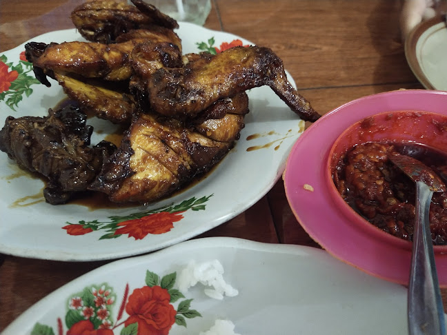 Warung Makan Ayam Bakar Bu Wati - Kota Salatiga