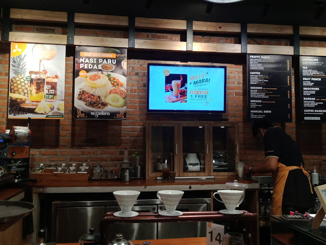 Opinii despre Coffee Toffee Airlangga Corner în Surabaya - Gastronomi dan perhotelan