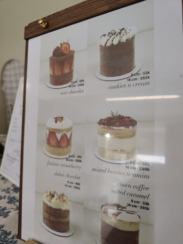 Happy Bites - Gastronomi dan perhotelan