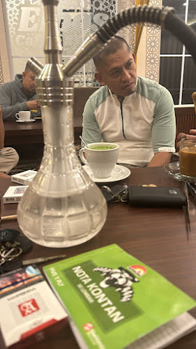 ELBOS CAFE & SHISHA - Kota Makassar