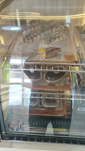 Comentarii opinii despre Clover Cakes and Coffee