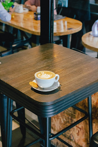 Dhapu Ava Koffie Sudirman - Kota Pekanbaru