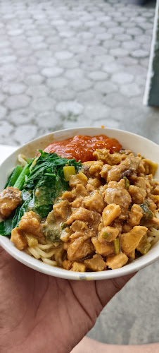 Mie ayam pak Prabu khas yogyakarta