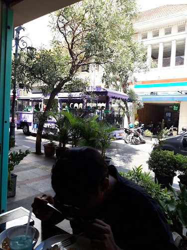 Warung C'Mar - Gastronomi dan perhotelan