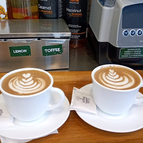 Opinii despre Point cafe bengkullu (Kalimantan) în Kota Bengkulu - Gastronomi dan perhotelan