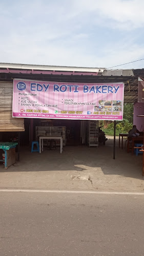 Opinii despre Toko Edy Roti Bakery în Kota Prabumulih - Gastronomi dan perhotelan