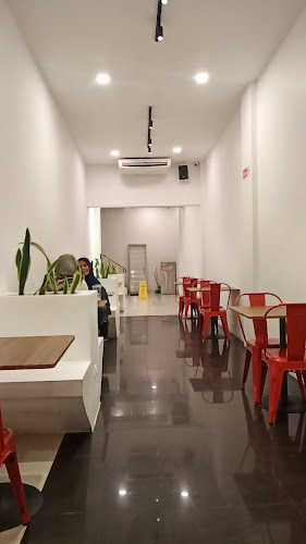 Hotway's Chicken Tasikmalaya - Gastronomi dan perhotelan