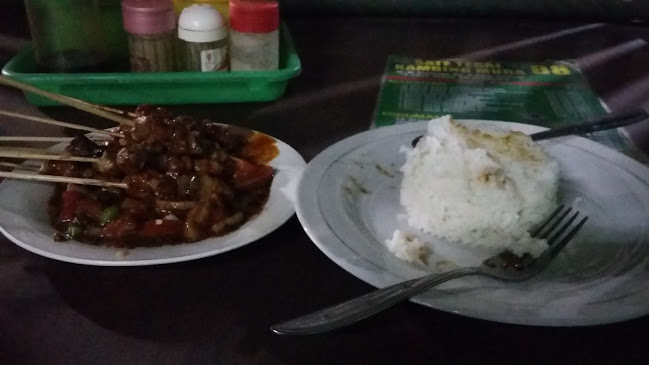 Opinii despre Sate Tegal 88 kambing muda 88 ciracas, Beji în Kota Depok - Gastronomi dan perhotelan