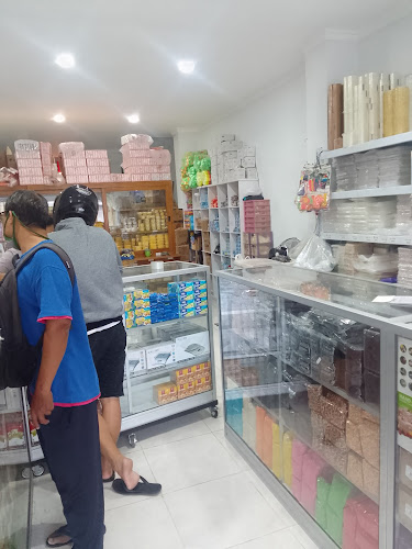 Tirta Sari Toko Bahan Roti - Gastronomi dan perhotelan