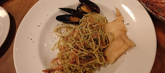 Fish & Co. - Tunjungan Plaza 5 - Gastronomi dan perhotelan