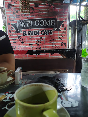 Eleven Cafe - Gastronomi dan perhotelan