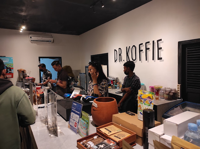 Comentarii opinii despre Dr.KOFFIE HQ