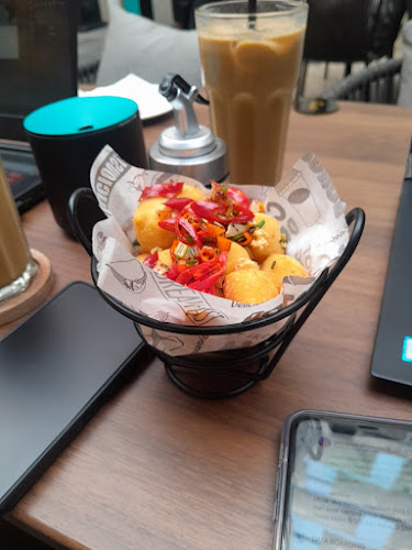 Jl. Slamet No.31 A, Ketabang, Kec. Genteng, Surabaya, Jawa Timur 60272