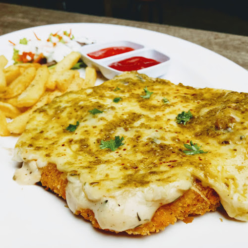 Mighty Melt Burger House - Kota Denpasar