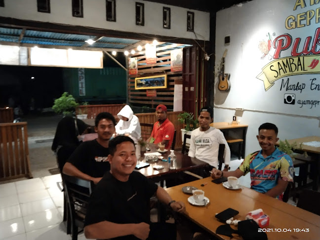 Comentarii opinii despre Kedai Kopi 29