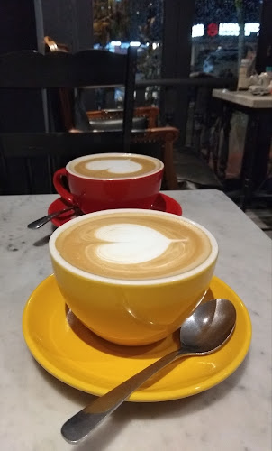 Comentarii opinii despre Sam's Pattiserie, Boulangerie, and Desserts