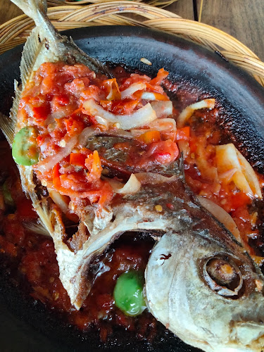 Plus 62 Cafe - Gastronomi dan perhotelan