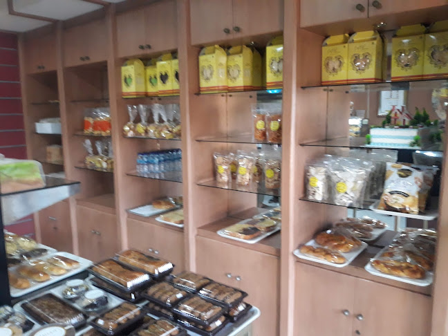 Zulfa Cake Shop & Bakery - Gastronomi dan perhotelan