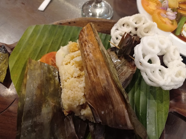 Garden Resto - Gastronomi dan perhotelan