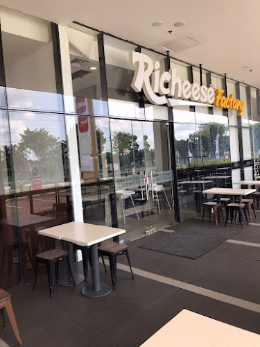 Richeese Factory Dumai