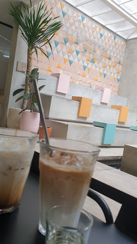 Jl. Ciliwung No.17, Cihapit, Kec. Bandung Wetan, Kota Bandung, Jawa Barat 40114