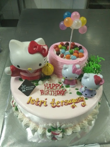 HOLLAND BAKERY BERINGIN RAYA