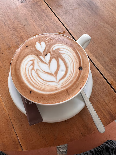 Opinii despre The Island Grocer Cafe în Kota Denpasar - Gastronomi dan perhotelan