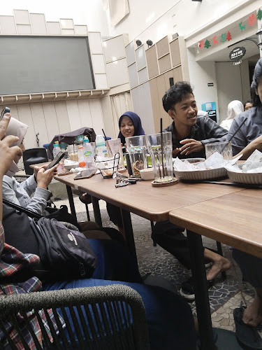 OL and NU cafe eatery - Surabaya