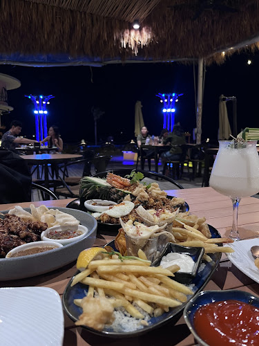 Deep Sea Beachclub - Gastronomi dan perhotelan