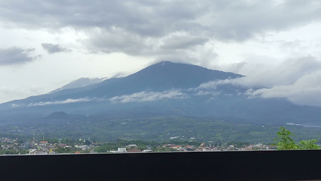 Jl. Argopuro No.154, Sisir, Kec. Batu, Kota Batu, Jawa Timur 65314