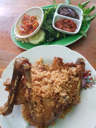 Ayam Goreng Mbak Yuli - Gastronomi dan perhotelan