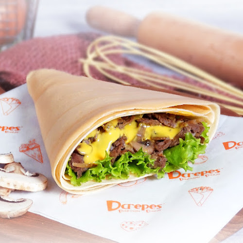 Dcrepes Hayam Wuruk - Gastronomi dan perhotelan